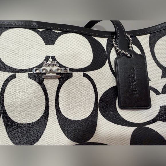 NWT Coach Black and White Signature Max City Tote Bag - Picture 3 of 11